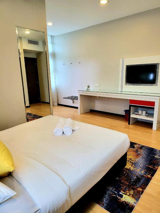 Lovita Hotel Kuantan Extérieur photo
