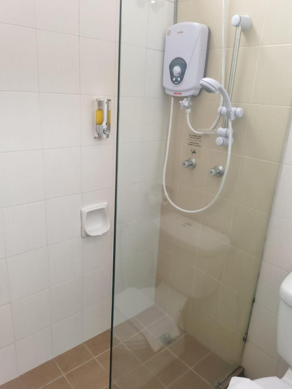 Lovita Hotel Kuantan Extérieur photo